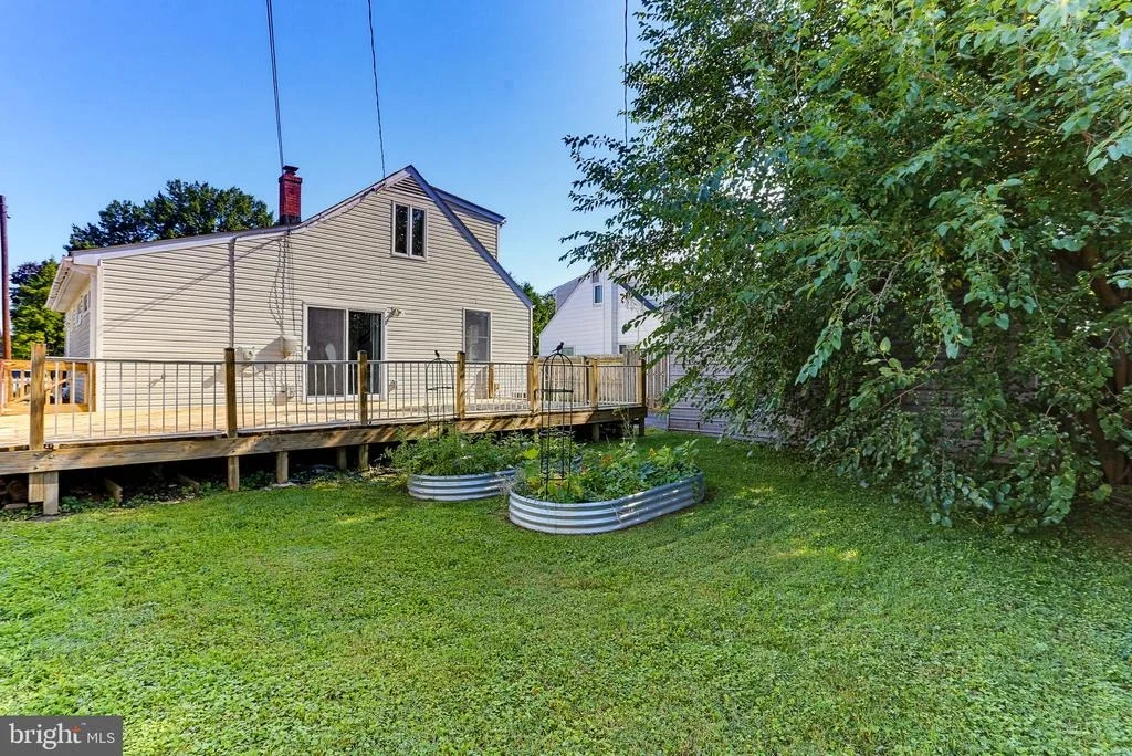 Photo of 8211 LONGPOINT ROAD
