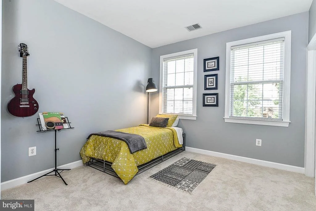 Photo of 23049 MINERVA DRIVE