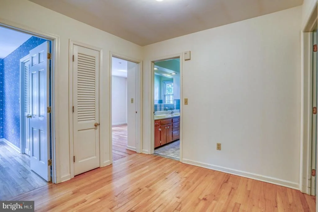 Photo of 5 WINGED FOOT ROAD