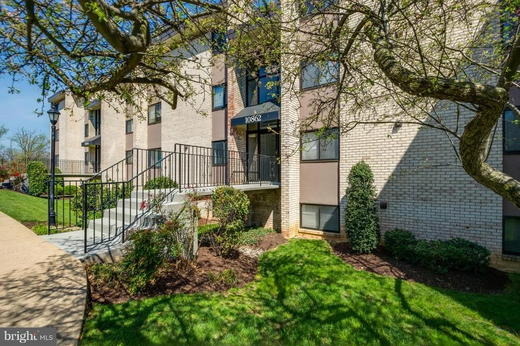 Photo of Unit 302 at 10862 BUCKNELL DRIVE