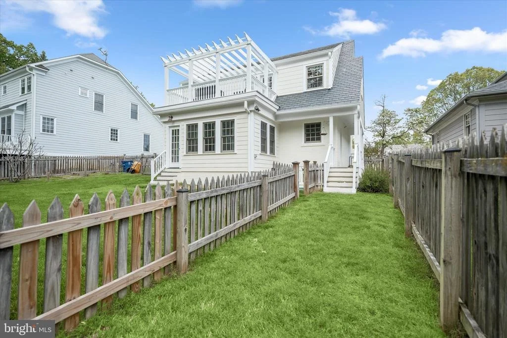 Photo of 10318 PARKMAN ROAD