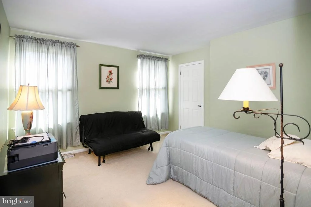 Photo of 18 ABERDEEN DRIVE