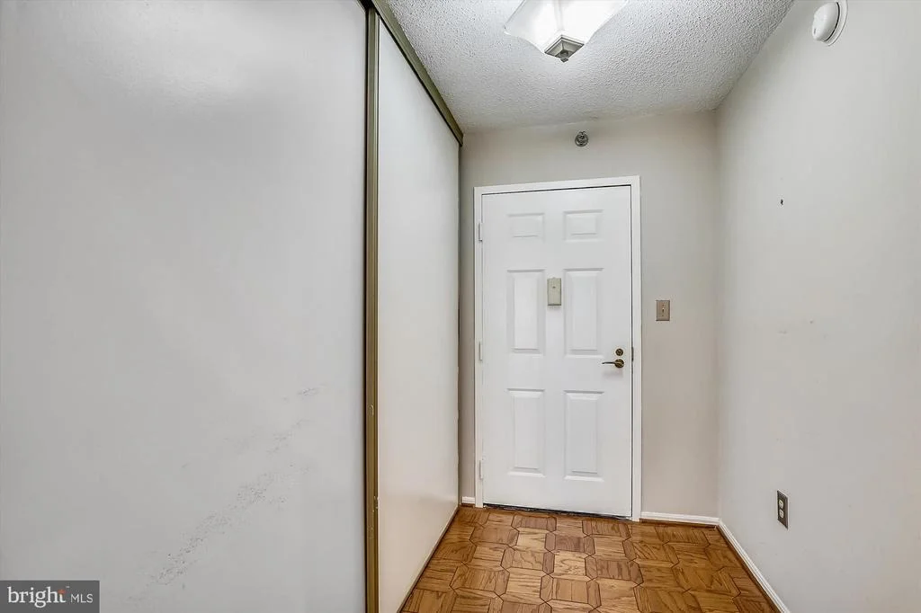 Photo of Unit 3522 at 15115 INTERLACHEN DRIVE