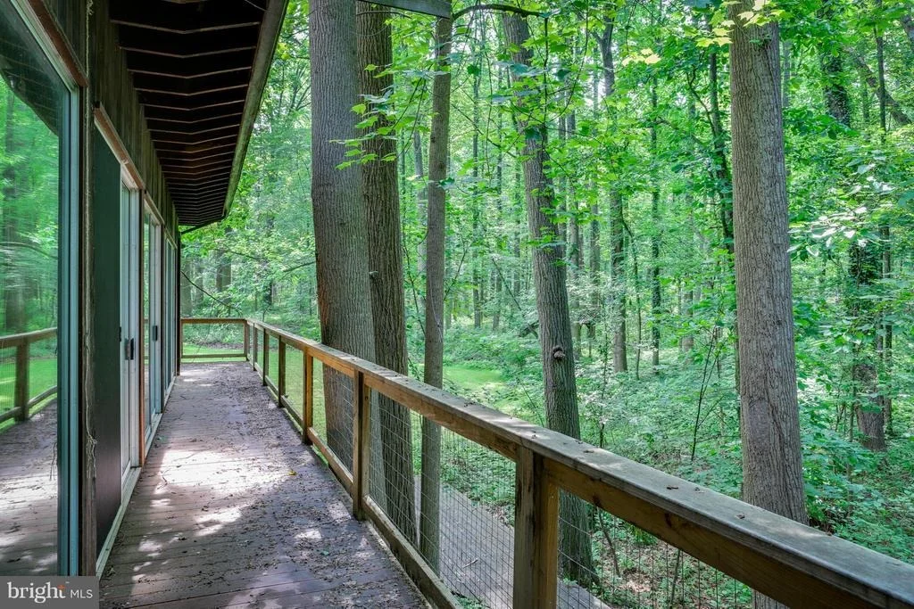 Photo of 4852 TEN OAKS ROAD