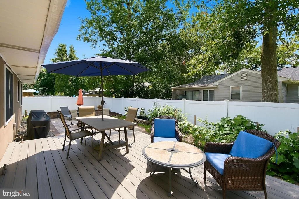 Photo of 2215 LONGWOOD DRIVE