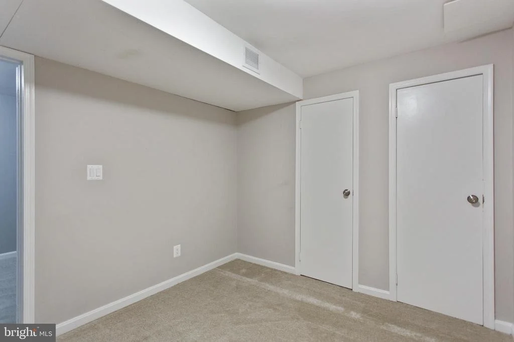 Photo of 1418 VALEBROOK LANE