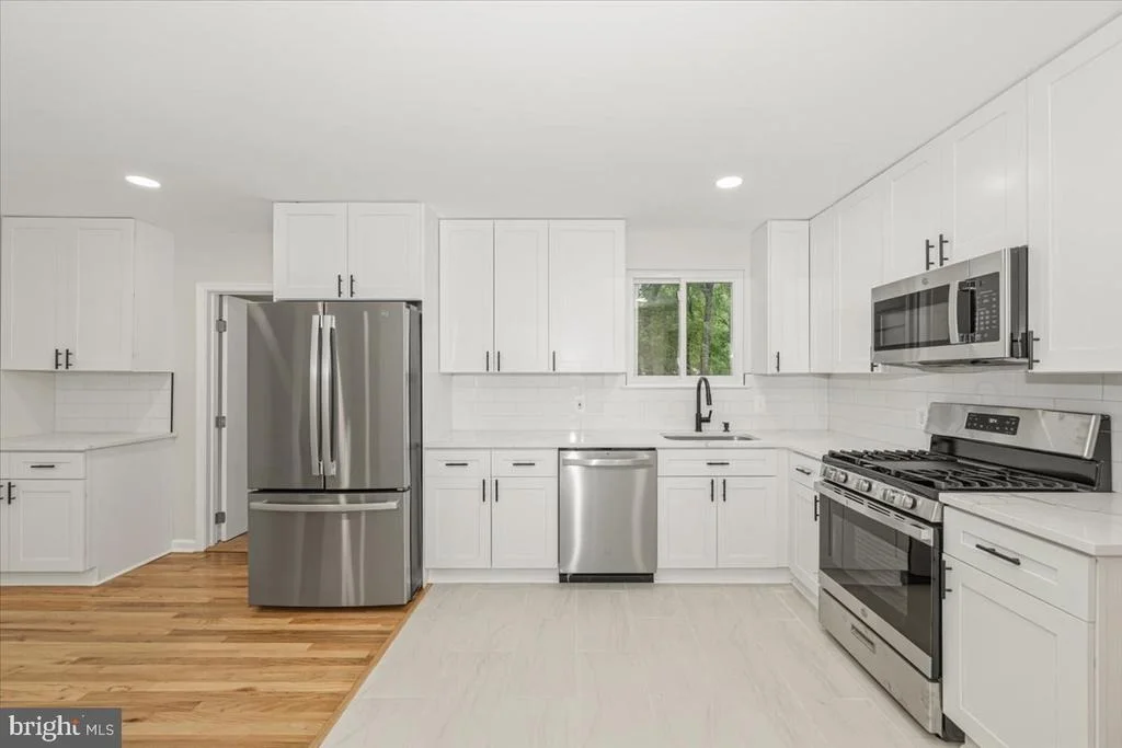 Photo of 8624 PARLIAMENT DRIVE