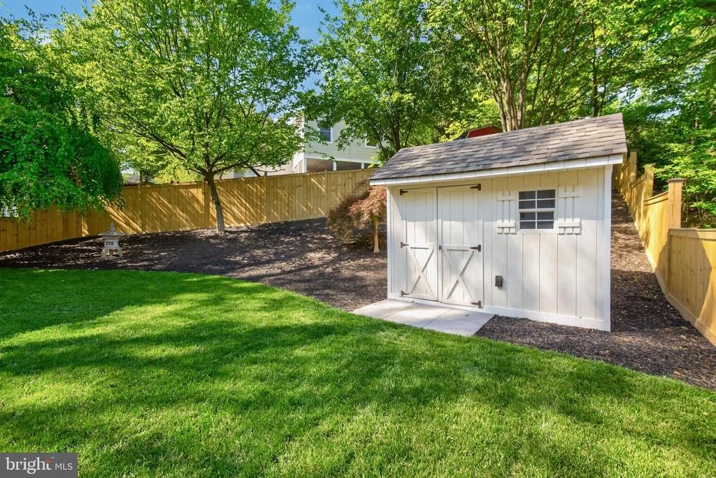 Photo of 10104 BIG ROCK ROAD