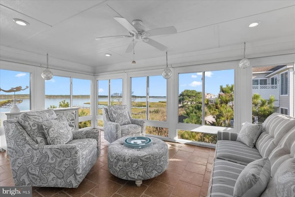 Photo of 36764 BAYSIDE DRIVE