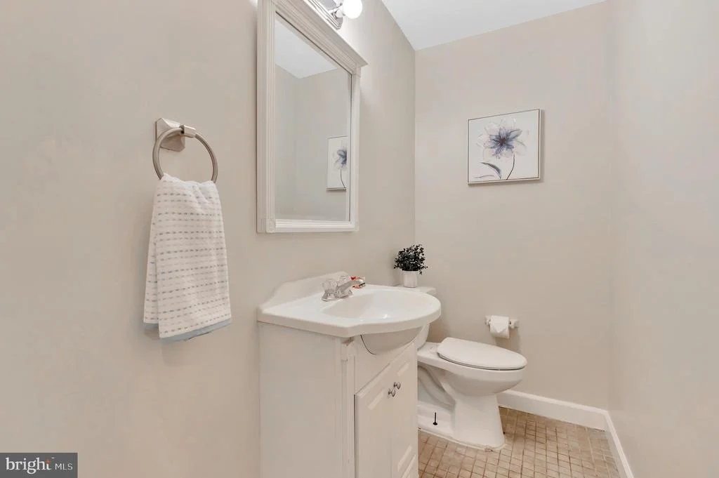 Photo of 13832 BEACON HOLLOW