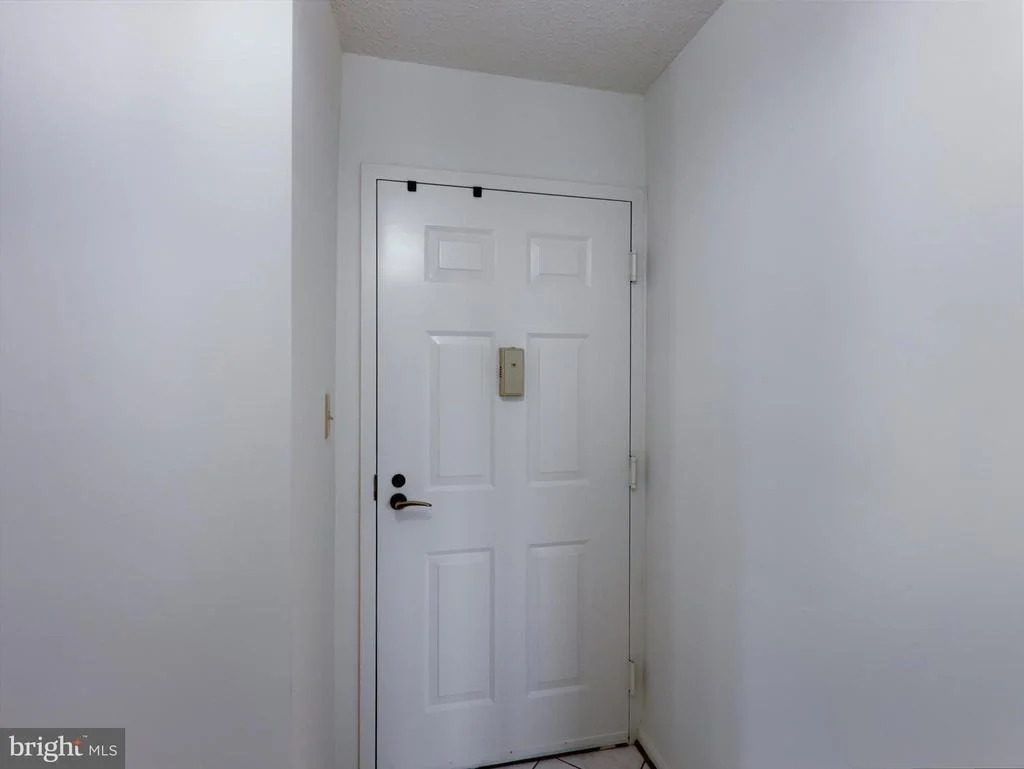 Photo of Unit 31012 at 15115 INTERLACHEN DRIVE