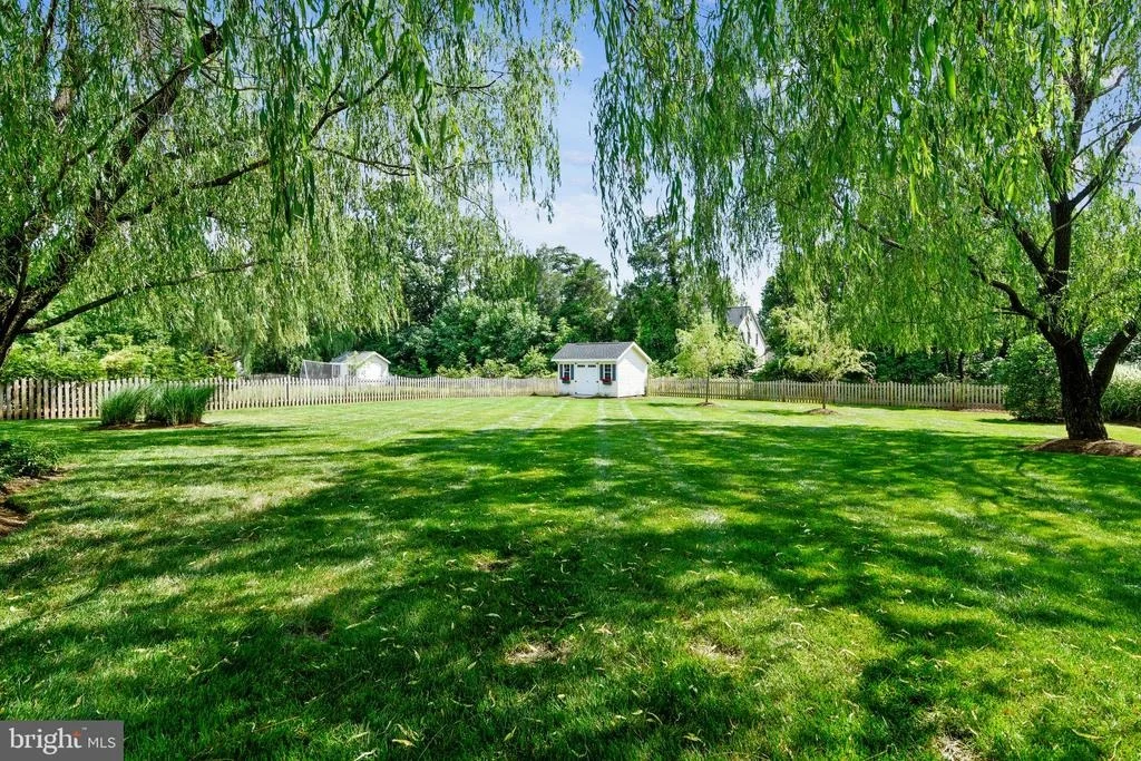 Photo of 25853 SPRING FARM CIRCLE