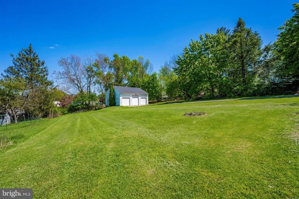Photo of 25103 OAK DRIVE