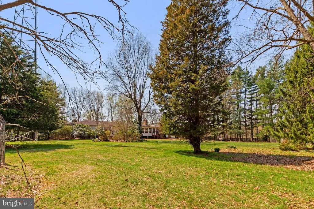 Photo of 17335 DONORA ROAD