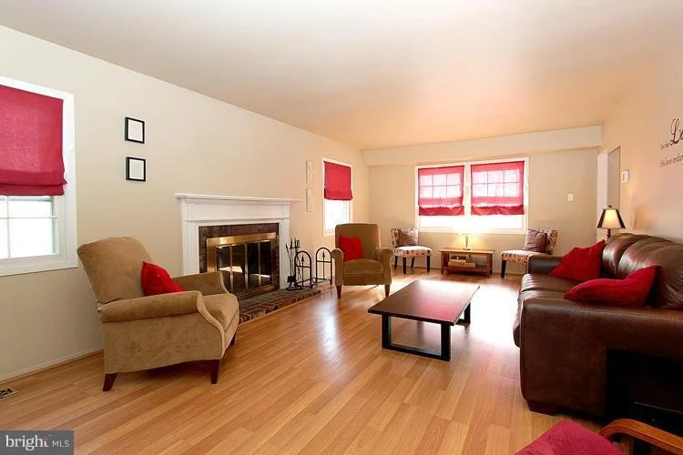 Photo of 8780 OXWELL LANE