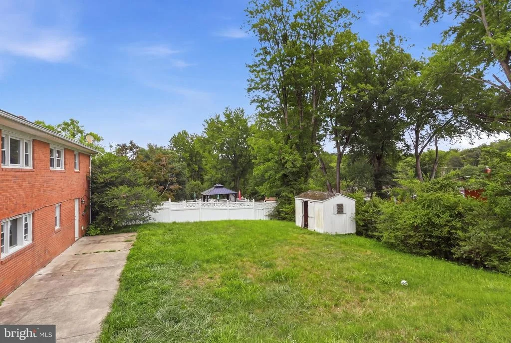 Photo of 6915 BRIARCLIFF DRIVE