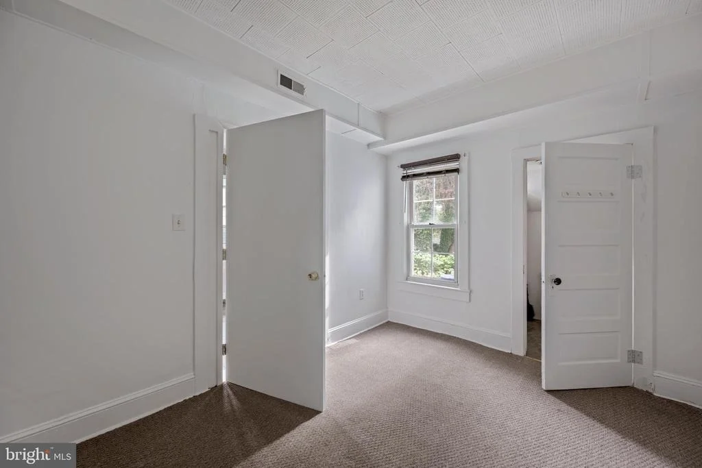 Photo of 305 WALNUT STREET