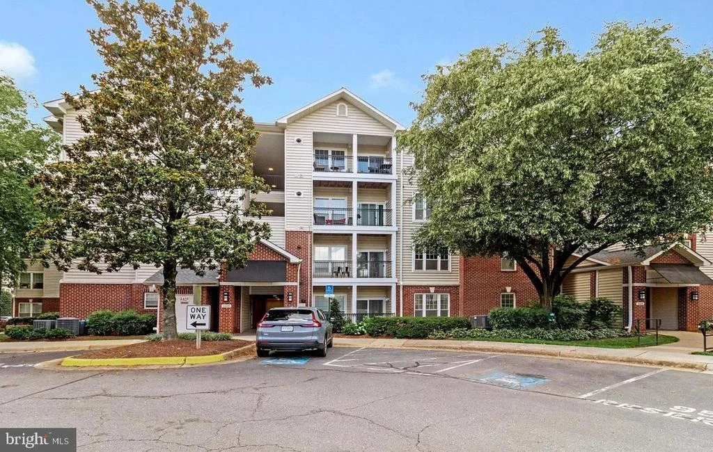 Photo of Unit 2103 at 1600 SPRING GATE DRIVE