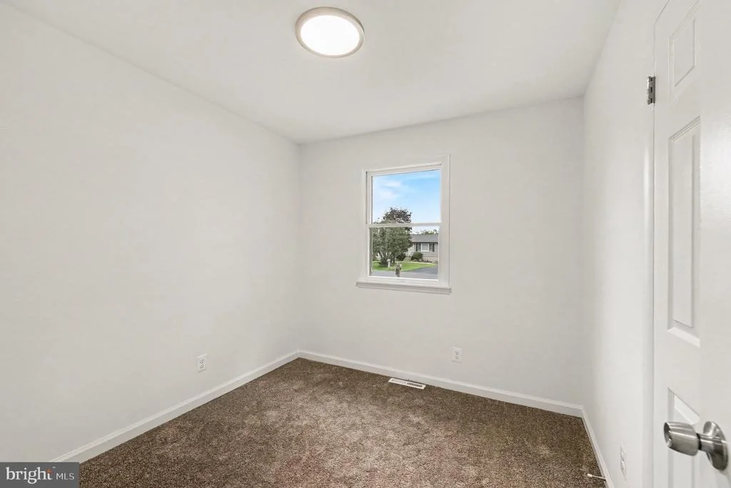 Photo of 132 MACINTOSH DRIVE