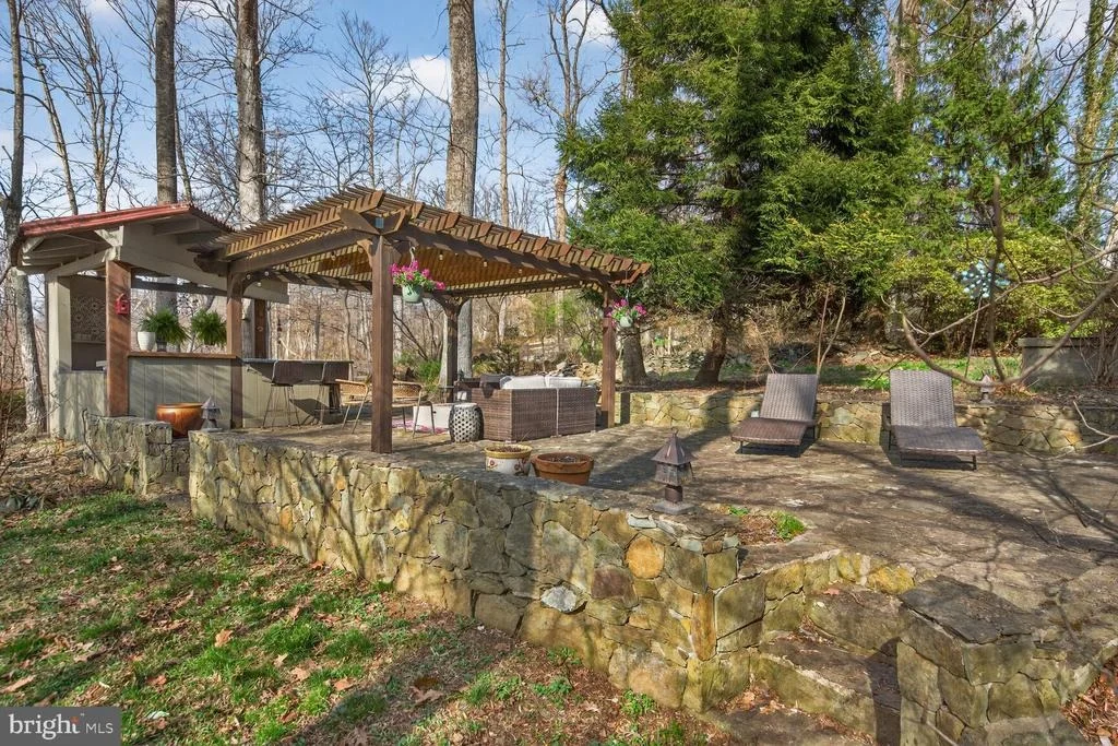 Photo of 17641 RAVEN ROCKS ROAD