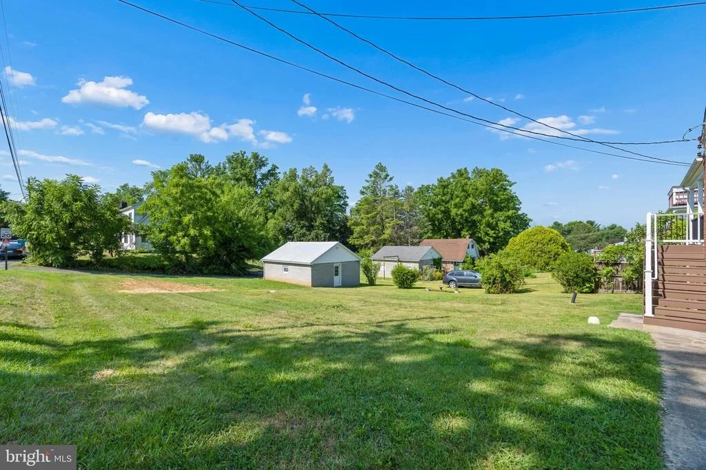 Photo of 19929 JEFFERSON BOULEVARD