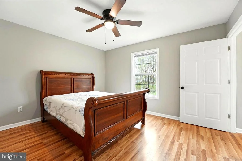 Photo of 845 SEVILLE