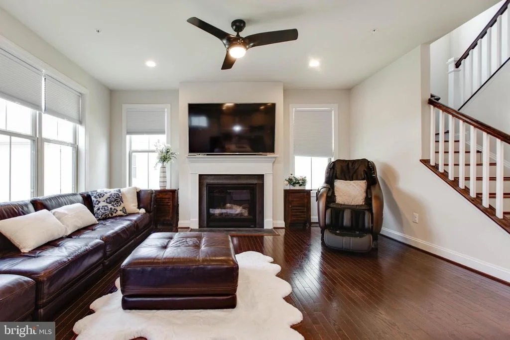 Photo of 4396 SHAMROCK DRIVE