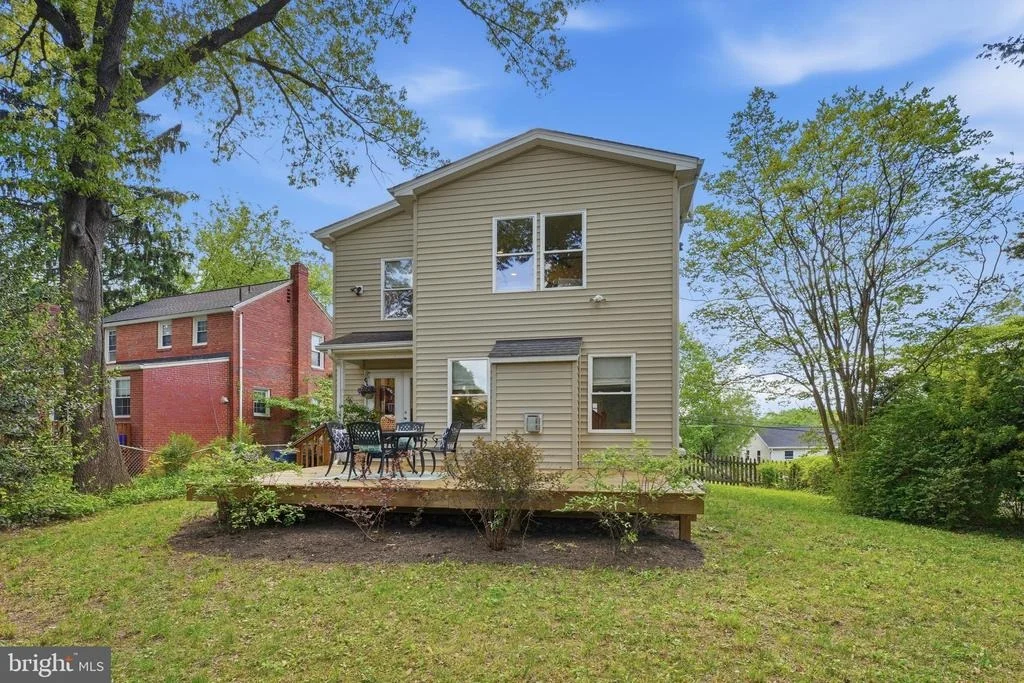 Photo of 1102 MEURILEE LANE