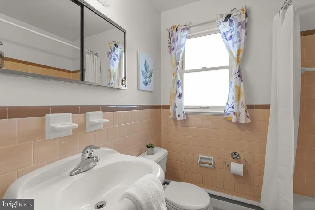 Photo of 2206 PLEASANT DRIVE
