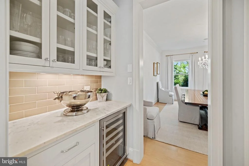 Photo of 4410 MEADOW ROAD NW