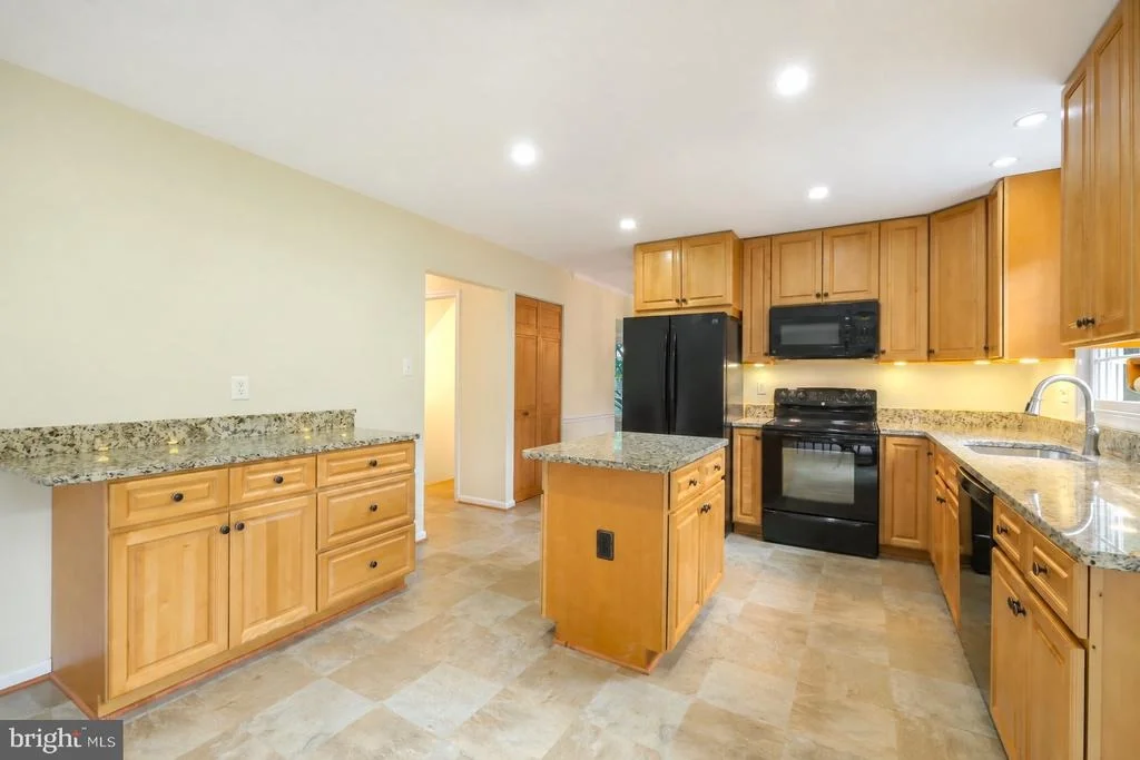 Photo of 118 SUMMIT HALL ROAD