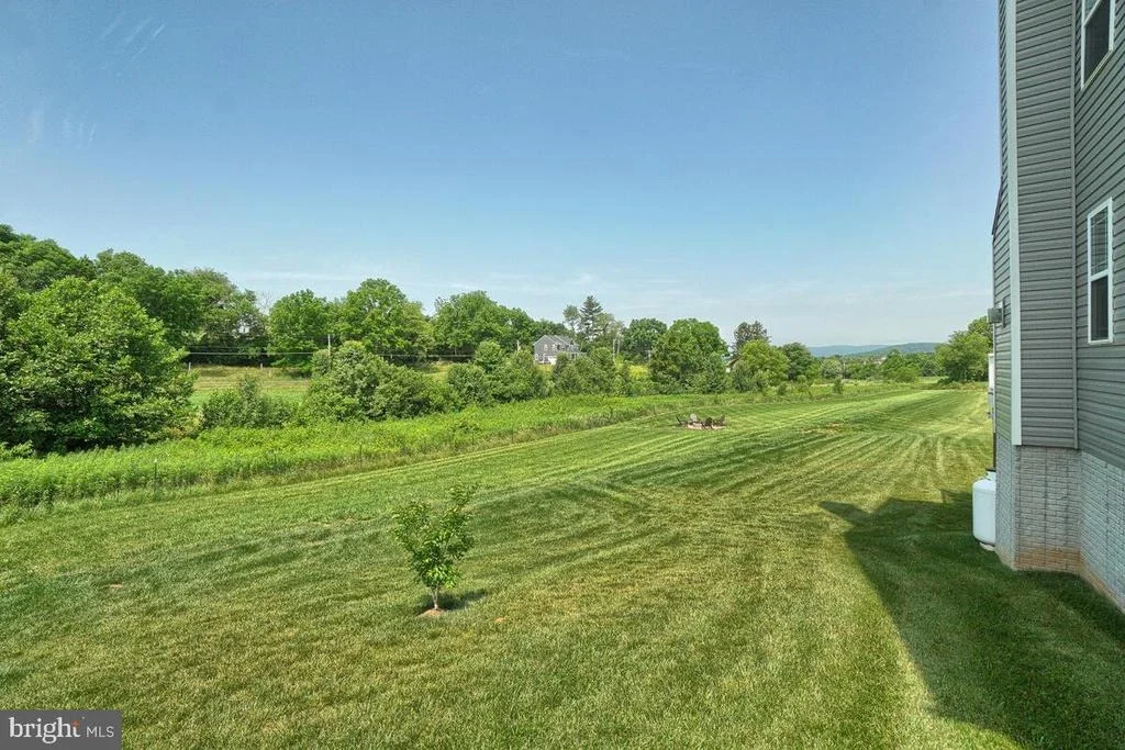Photo of 8702 HAWBOTTOM ROAD