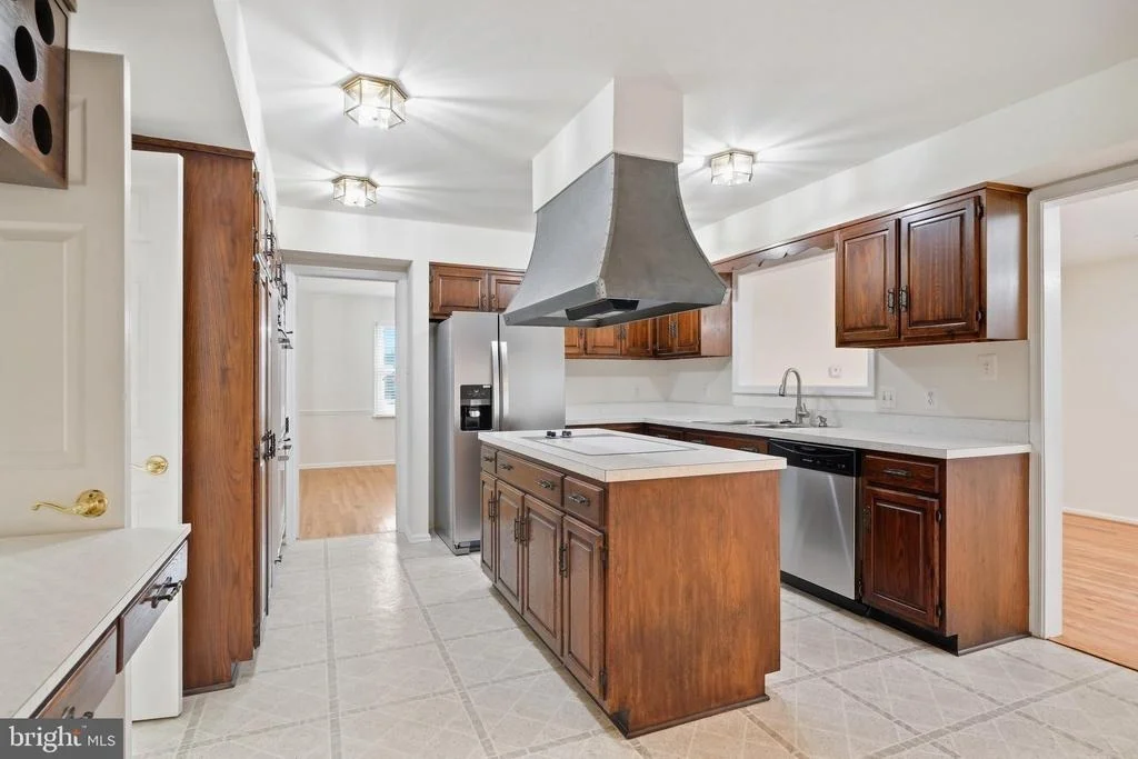 Photo of 1052 RIDGE ROAD