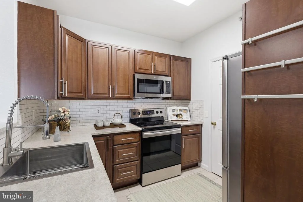 Photo of Unit 7408 at 1570 SPRING GATE DRIVE