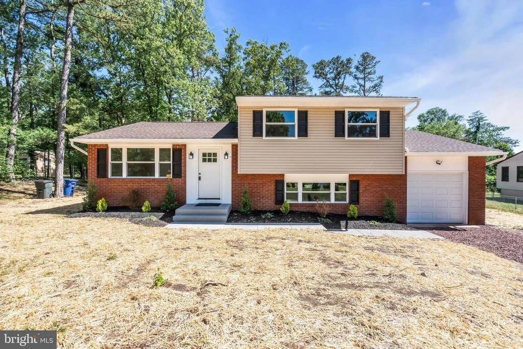 Photo of 143 OAK PINES BOULEVARD