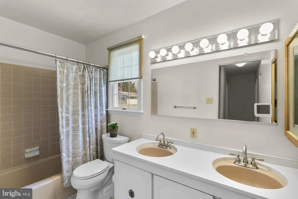 Photo of 5008 LAKE CIRCLE W