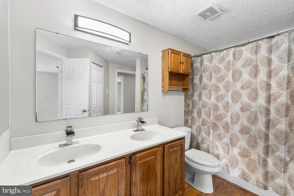 Photo of Unit 207J at 207 OAK LEAF CIRCLE