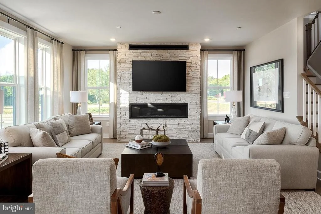 Photo of 1317 LEELAND FOREST