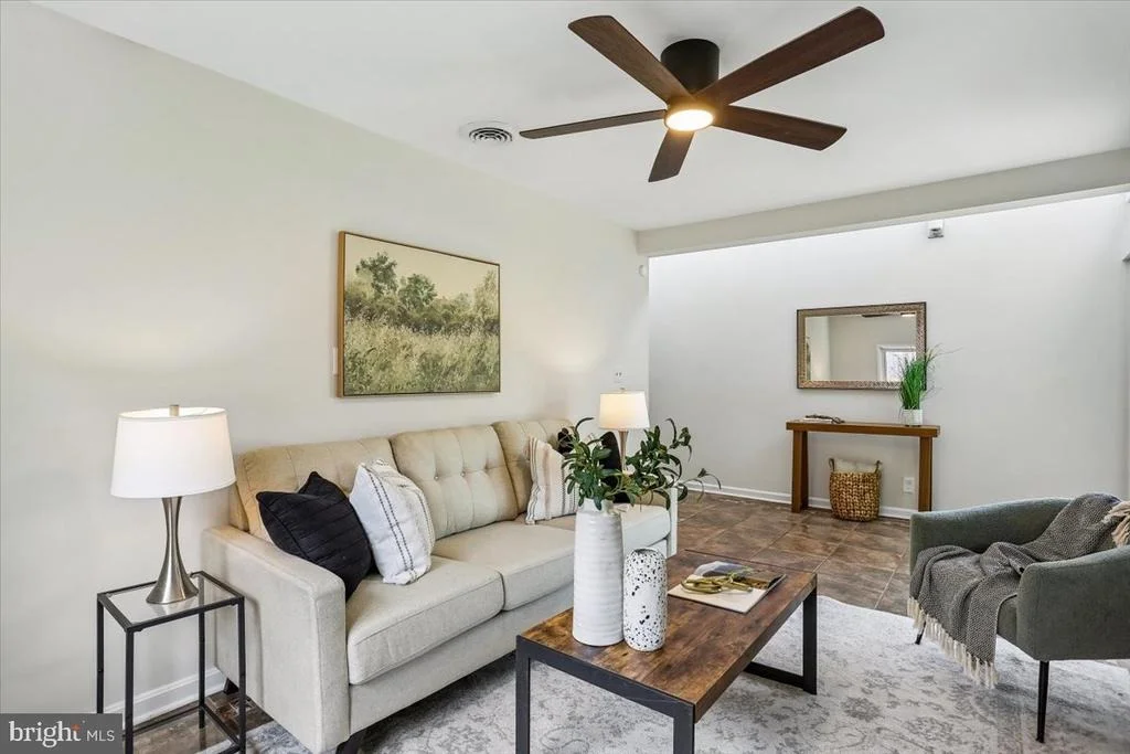 Photo of 10123 CAPITOL VIEW AVENUE