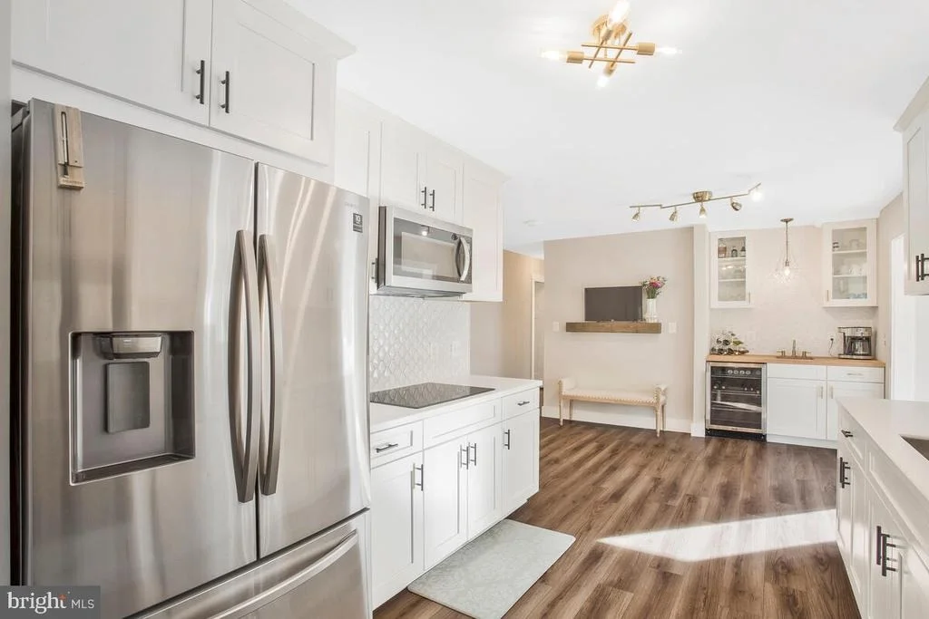 Photo of 11216 LAKEVIEW DRIVE