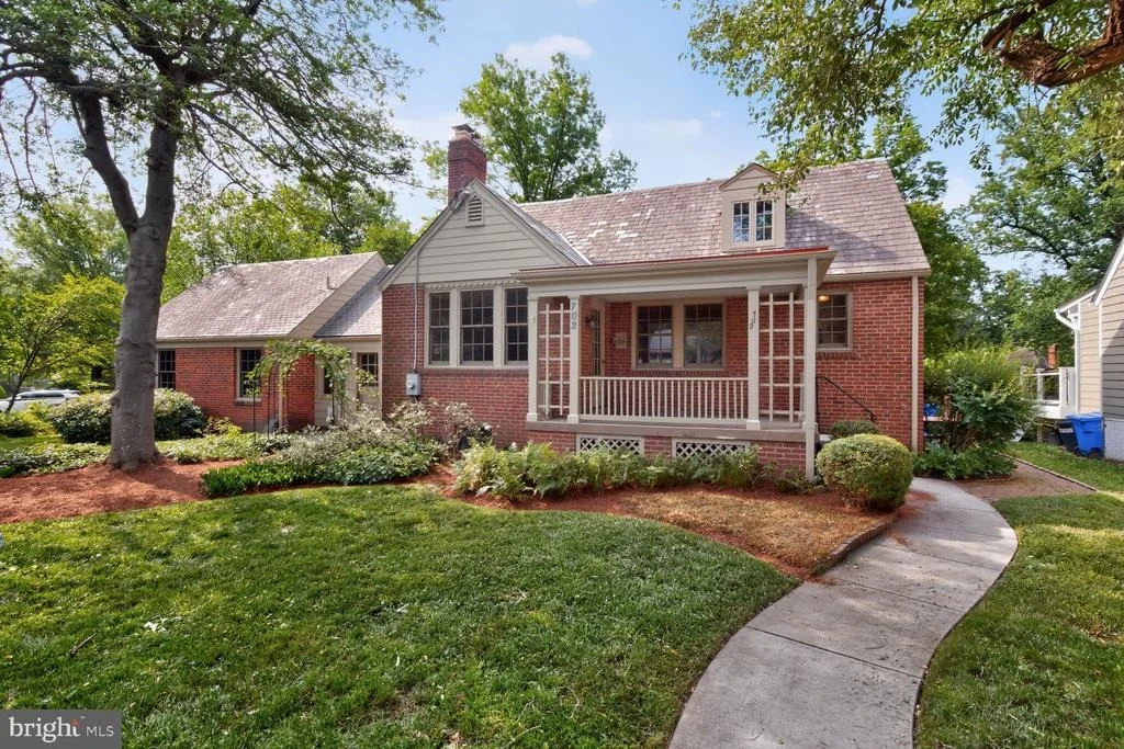 Photo of 702 MCNEILL ROAD