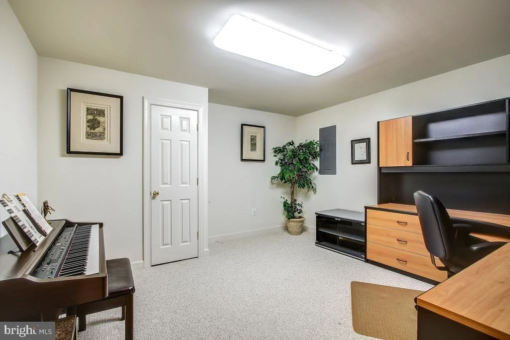 Photo of 6 GLEN EAGLES COURT