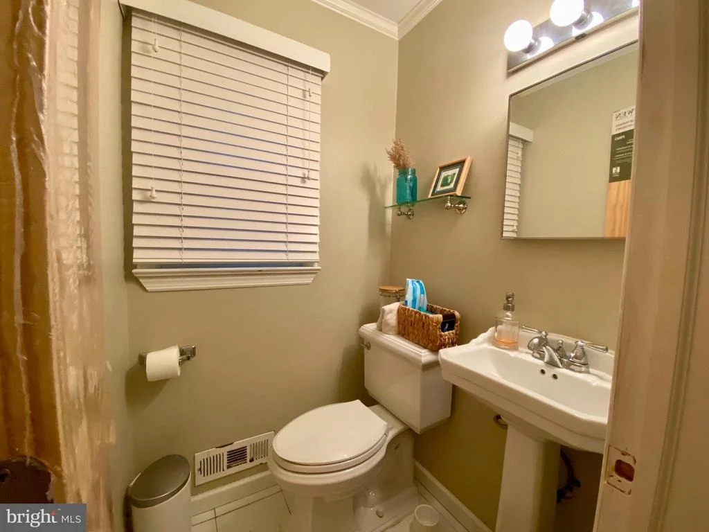 Photo of 418 MIDSTREAMS ROAD