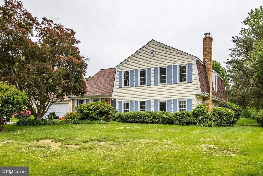 Photo of 15025 WELLWOOD ROAD
