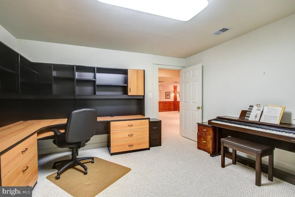 Photo of 6 GLEN EAGLES COURT