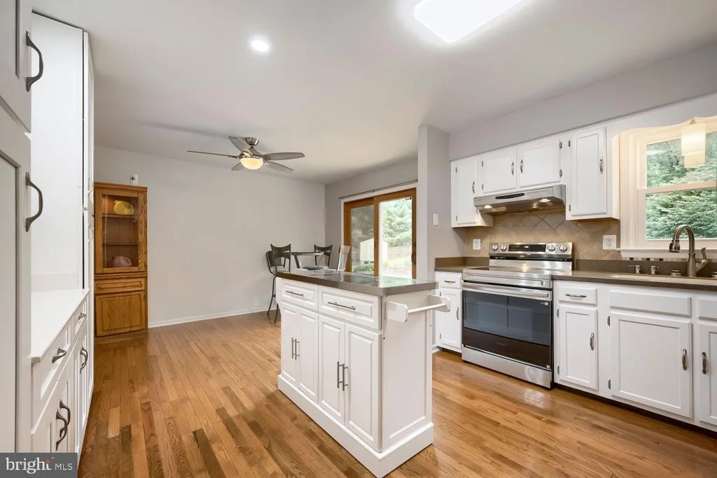 Photo of 5350 POMMEL DRIVE