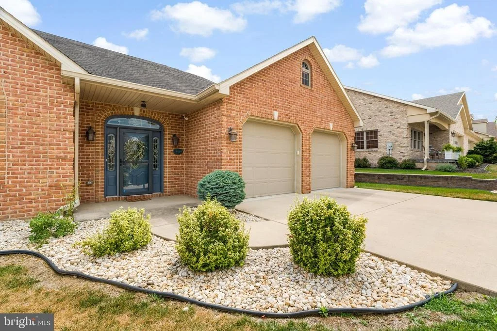 Photo of 19419 AMETHYST DRIVE