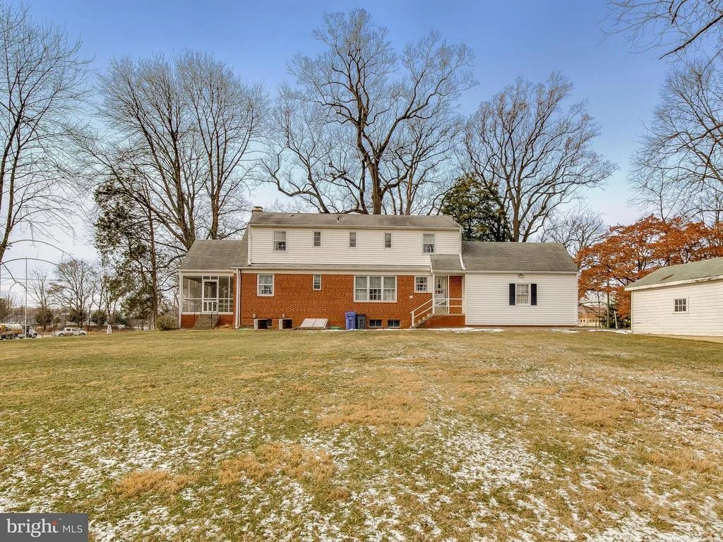 Photo of 17305 BATCHELLORS FOREST ROAD