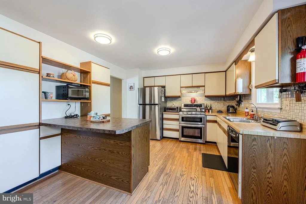 Photo of 8914 CHERRY TREE LANE