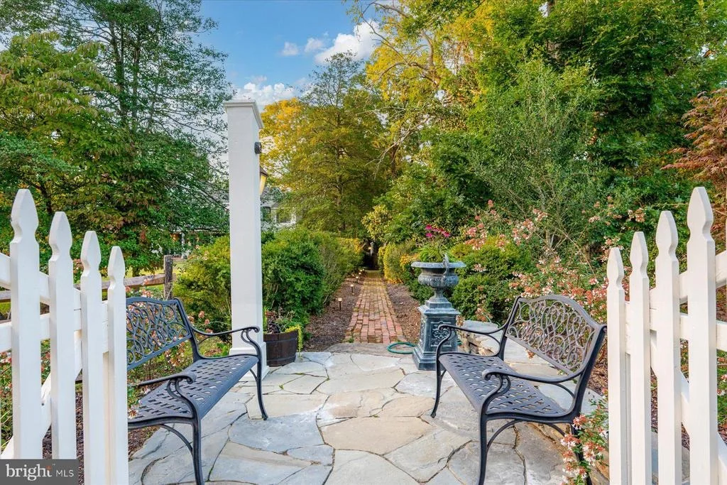 Photo of 5503 BROOKS WOODS ROAD